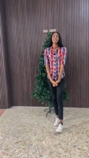 🎄 1. “Decorando el Arbolito Navideño de la Fábrica: ¡Así Comienza la Magia de la Navidad!”
Hashtags:
#NavidadEnLaFábrica #DecoraciónNavideña #ChristmasVibes #AmbienteFestivo #ArbolitoNavideño #TeamWork #HolidaySeason